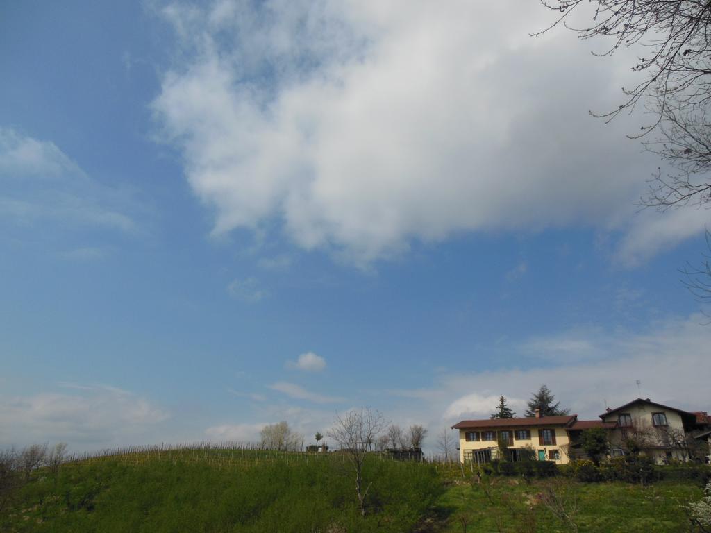 Agriturismo Affittacamere Barbarossa Dogliani Exterior foto