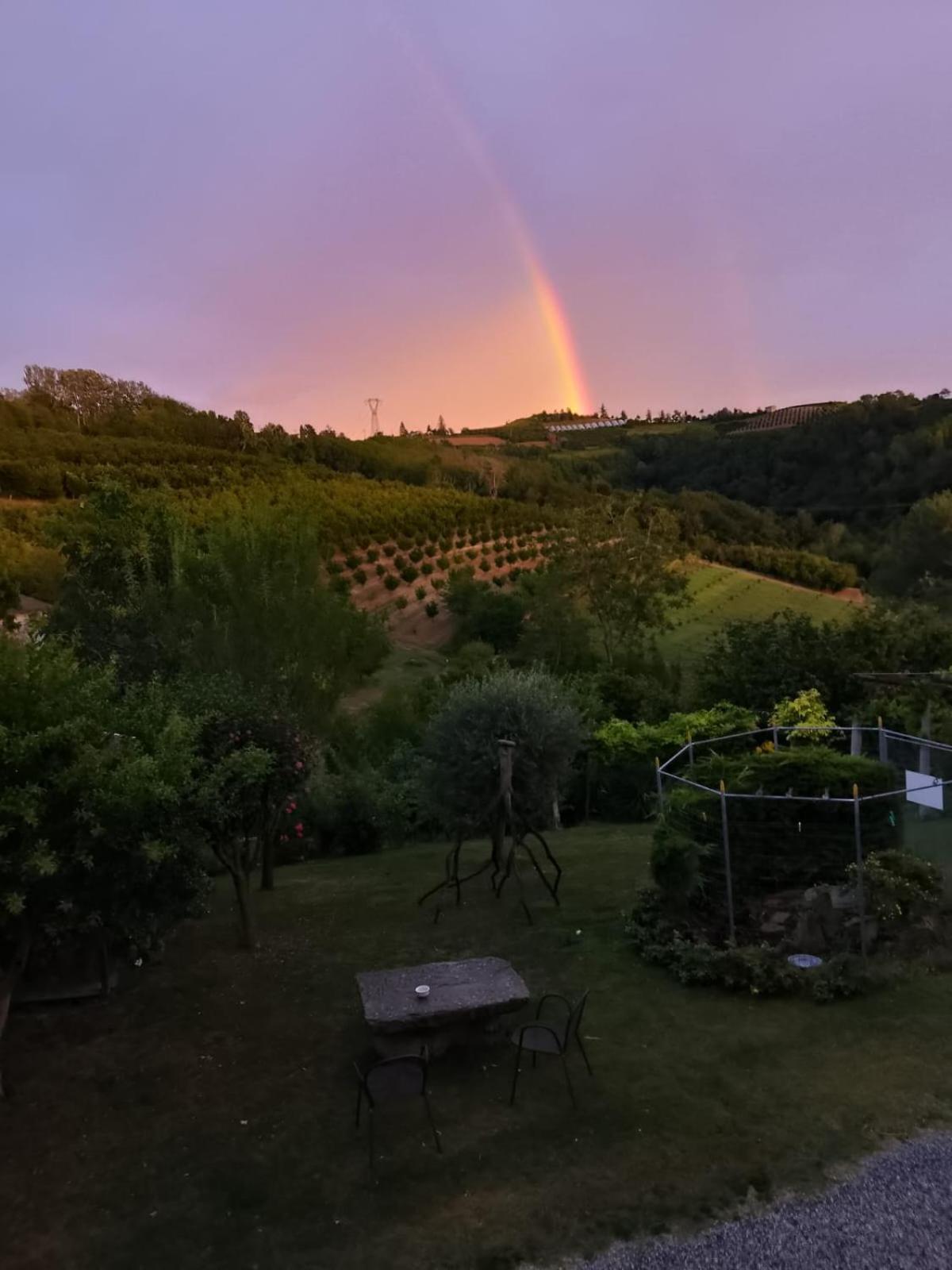 Agriturismo Affittacamere Barbarossa Dogliani Exterior foto