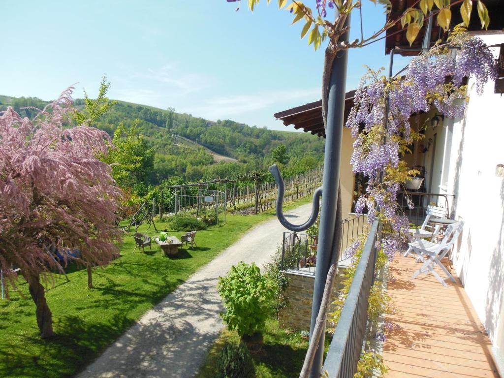 Agriturismo Affittacamere Barbarossa Dogliani Exterior foto