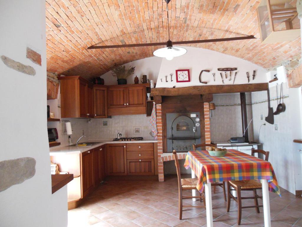 Agriturismo Affittacamere Barbarossa Dogliani Exterior foto
