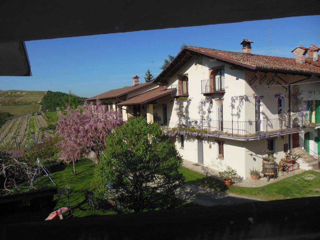 Agriturismo Affittacamere Barbarossa Dogliani Exterior foto