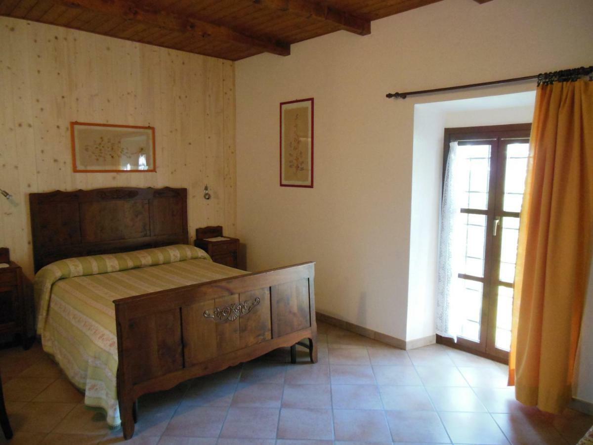 Agriturismo Affittacamere Barbarossa Dogliani Cameră foto