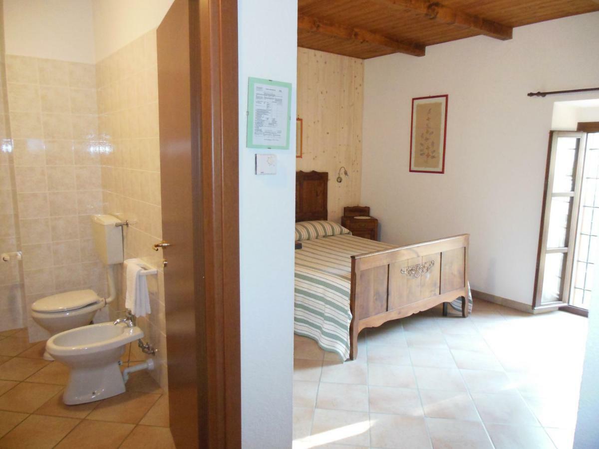 Agriturismo Affittacamere Barbarossa Dogliani Exterior foto
